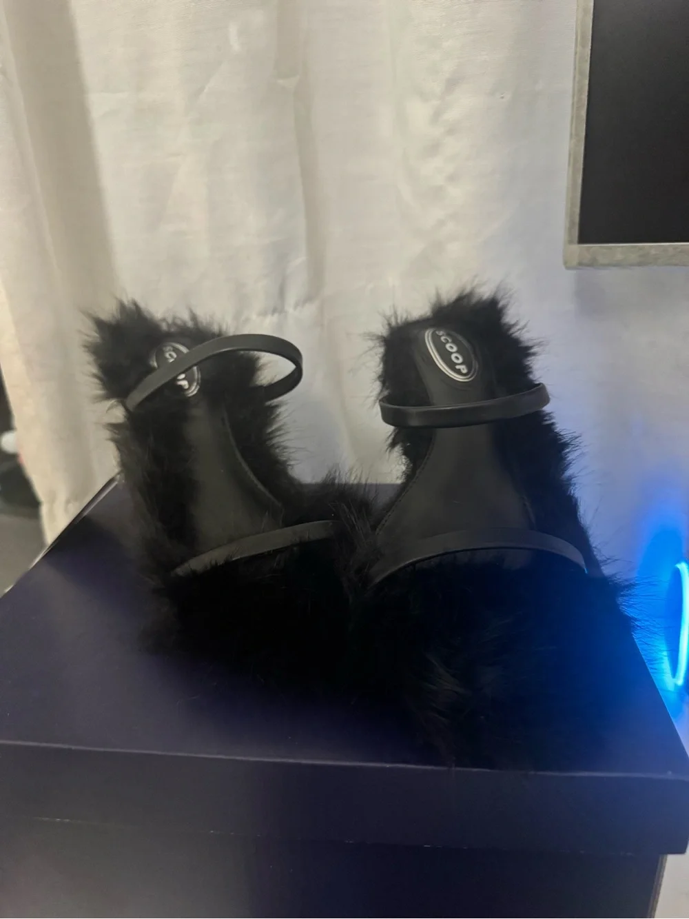 Scoop NYC Black Faux-Fur Wedge Sandals